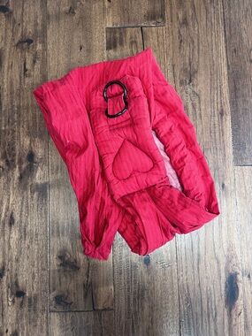 Heart2Heart Lightly Padded Ring Sling Red